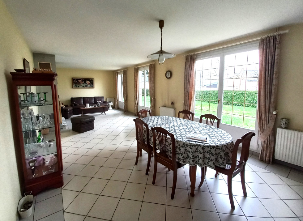 Vente Maison plain-pied - 5 chambres | De Coquereaumont Immobilier